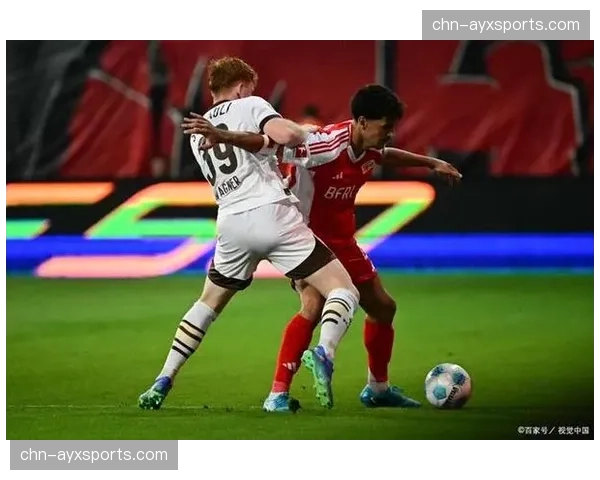 莱比锡红牛主场2-2被沃尔夫斯堡逼平,格鲁达第88分钟救主抢下一分 莱比锡红牛主场2-2被沃尔夫斯堡逼平,格鲁达第88分钟救主抢下一分