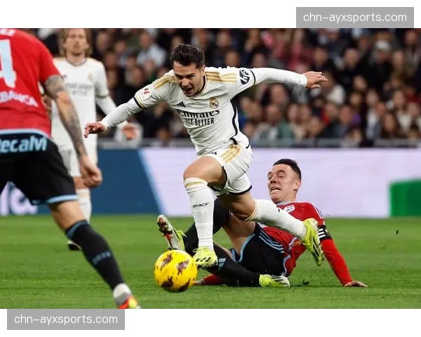 即时消息：塞尔塔球员进球后展示声援患病儿童的特制T恤